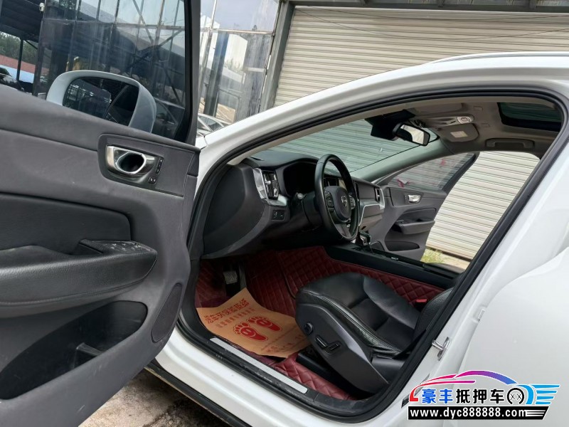 20年沃尔沃XC60轿车抵押车出售