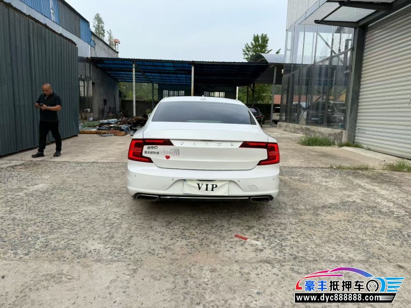 18年沃尔沃S90轿车抵押车出售