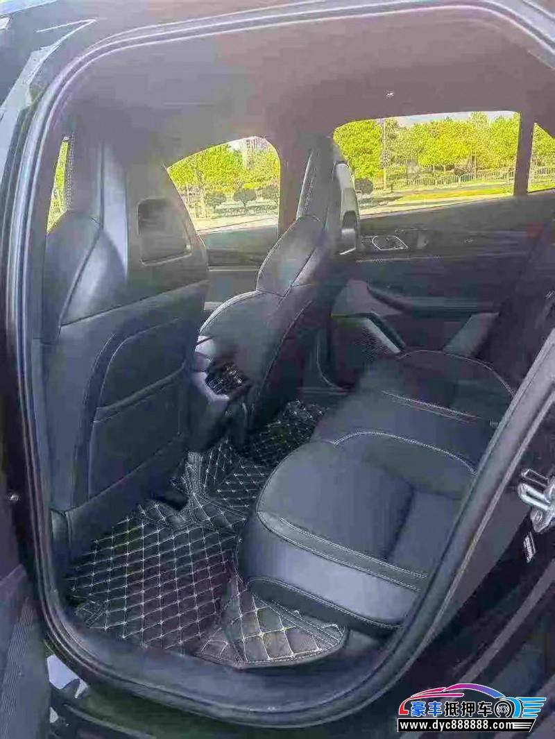 25年领克03轿车抵押车出售