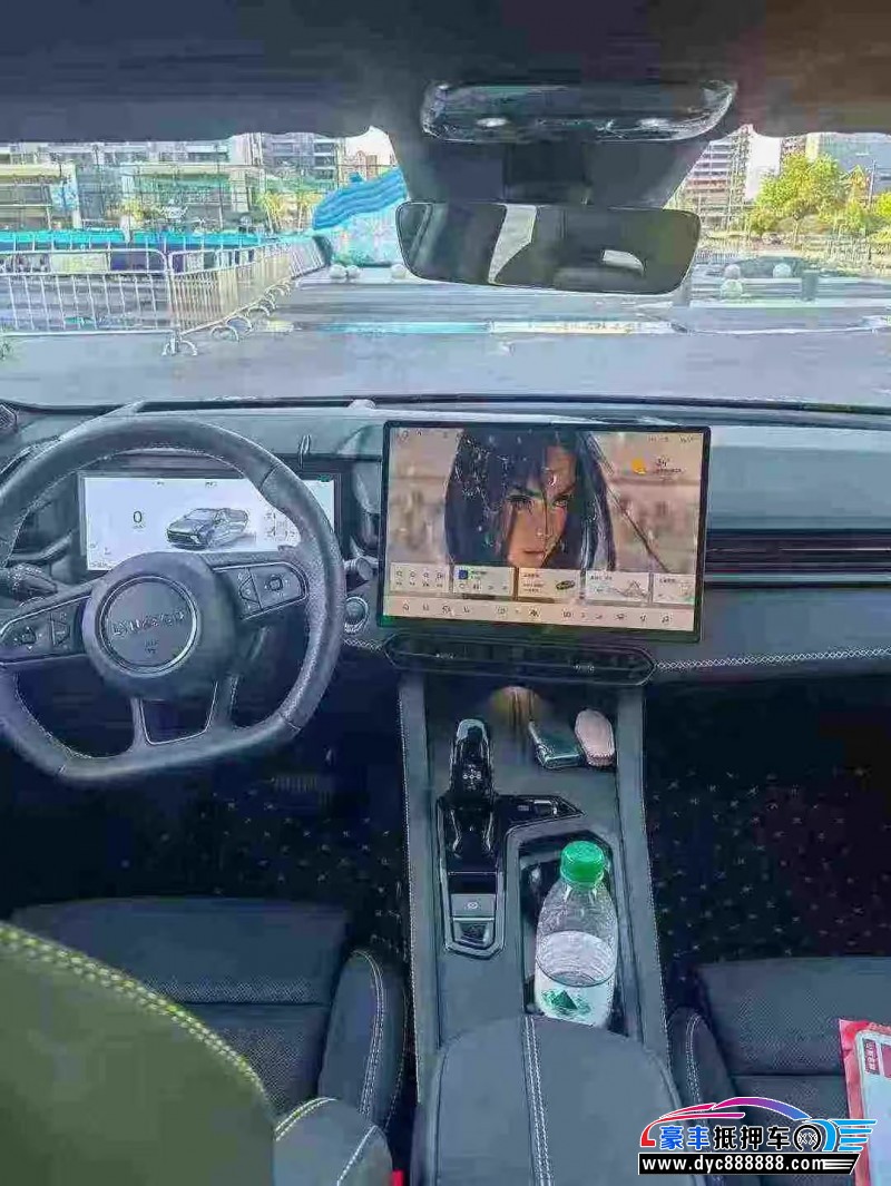 25年领克03轿车抵押车出售