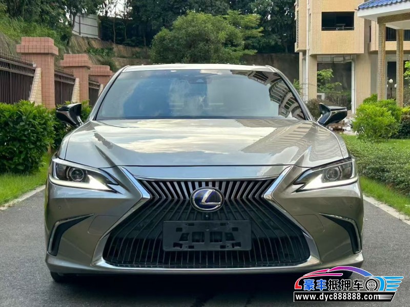 19年雷克萨斯ES轿车抵押车出售