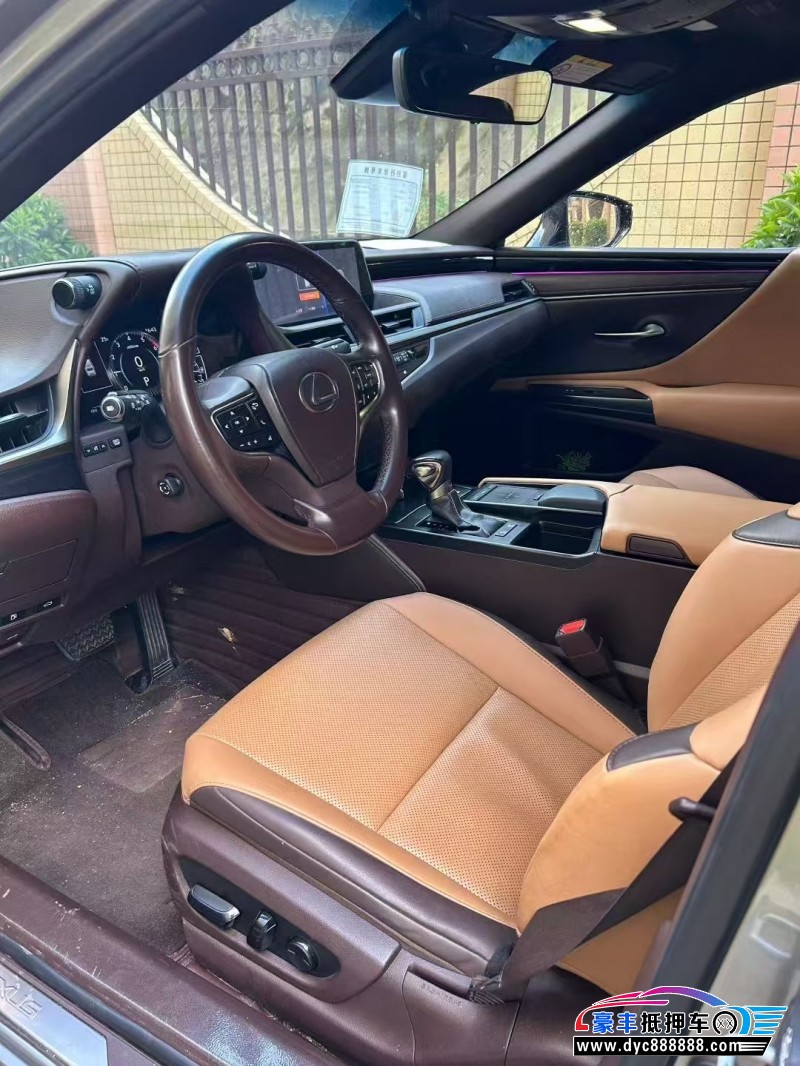 19年雷克萨斯ES轿车抵押车出售