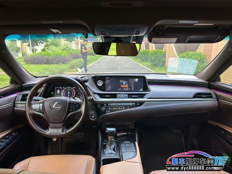 19年雷克萨斯ES轿车抵押车出售