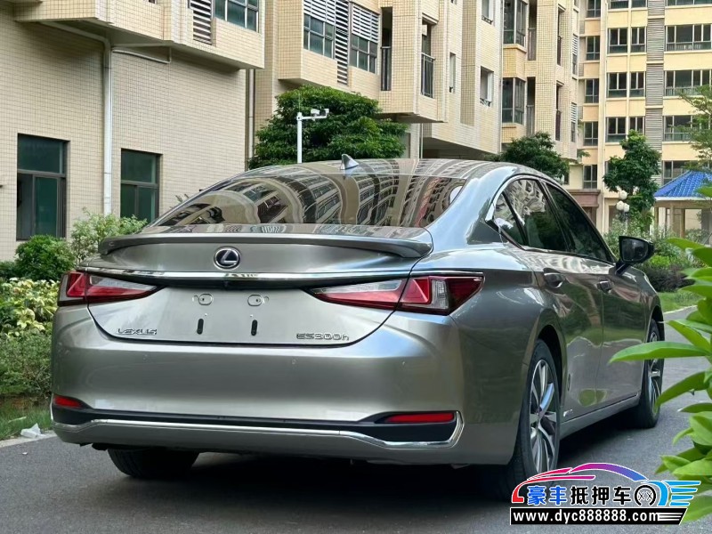 19年雷克萨斯ES轿车抵押车出售