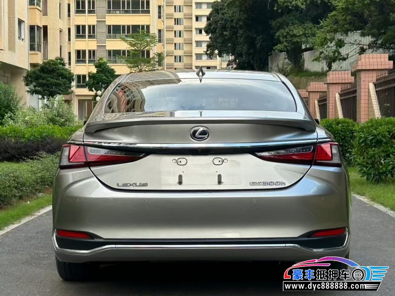 19年雷克萨斯ES轿车抵押车出售