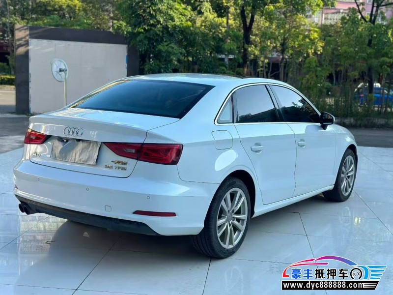 17年奥迪A3轿车抵押车出售