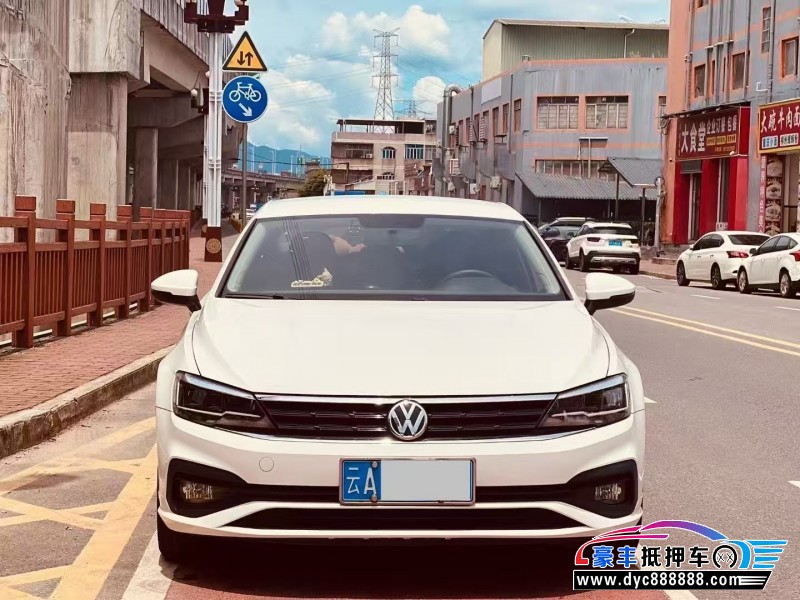 20年大众凌渡轿车抵押车出售