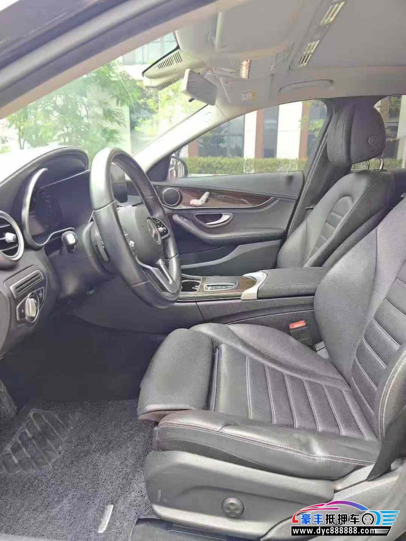 20年奔驰C轿车抵押车出售