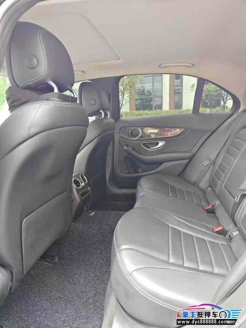 20年奔驰C轿车抵押车出售