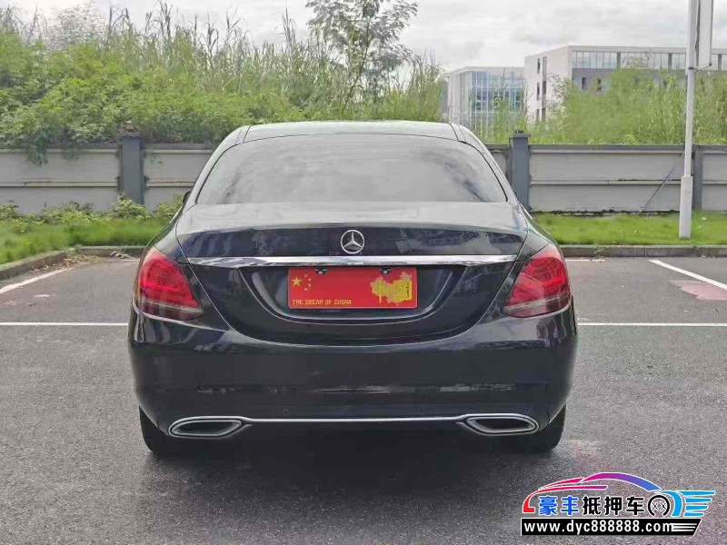 20年奔驰C轿车抵押车出售