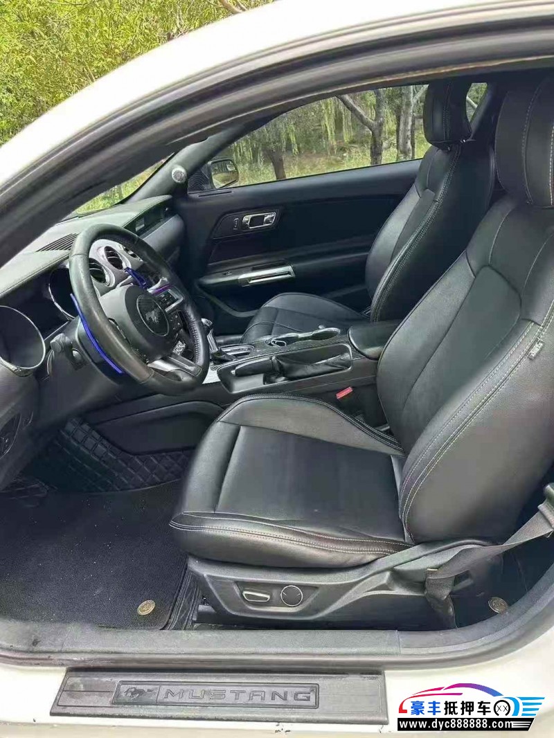 16年福特野马轿车抵押车出售