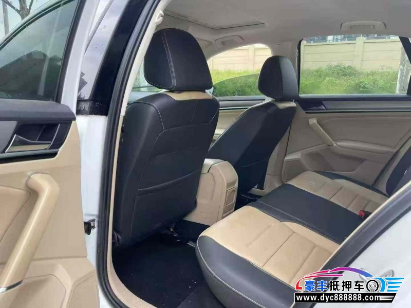 16年大众宝来轿车抵押车出售