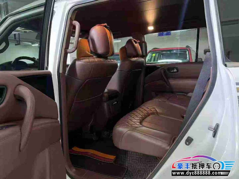 20年日产途乐轿车抵押车出售