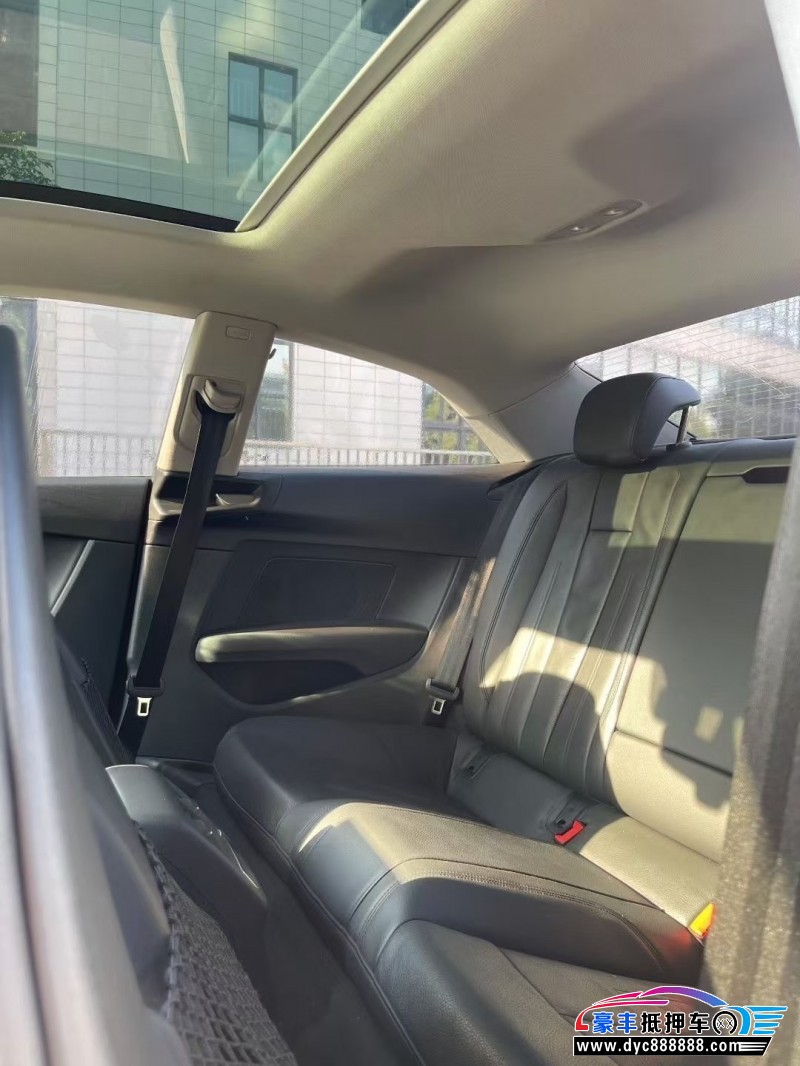 17年奥迪A5轿车抵押车出售