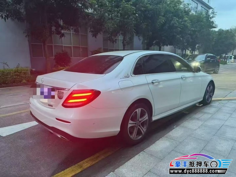 19年奔驰E轿车抵押车出售
