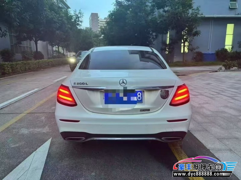 19年奔驰E轿车抵押车出售