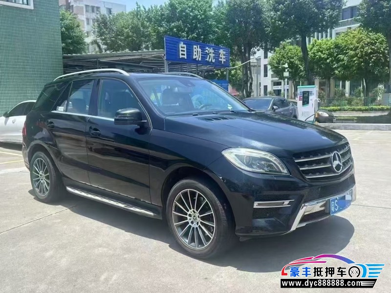 13年奔驰ML轿车抵押车出售