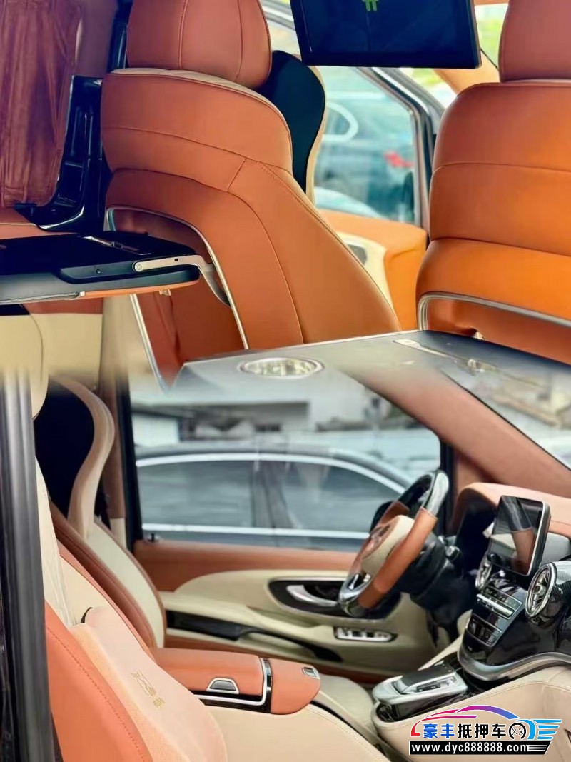 22年奔驰威霆轿车抵押车出售