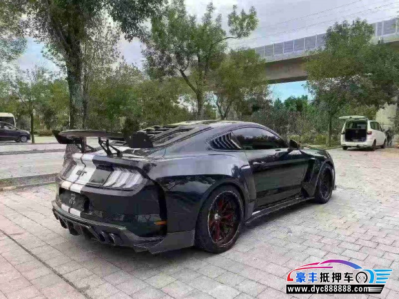 19年福特野马轿车抵押车出售