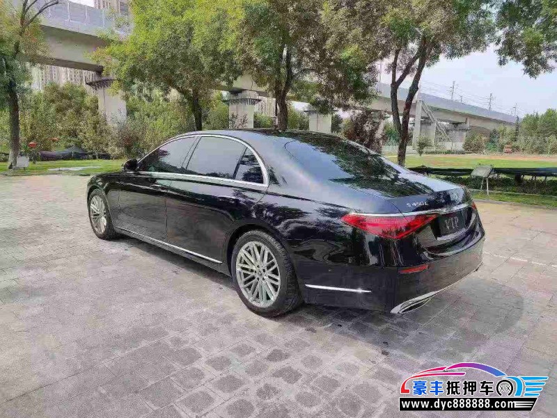 22年奔驰S轿车抵押车出售