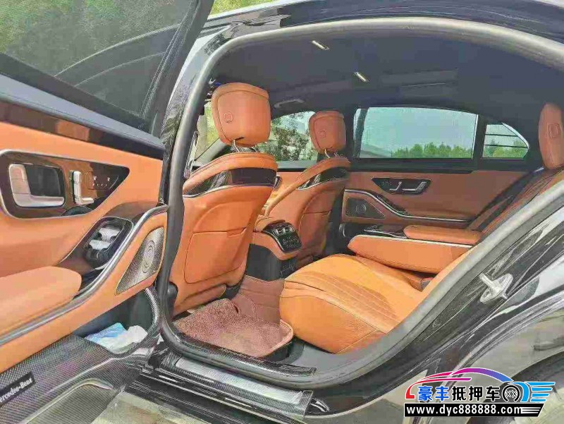 22年奔驰S轿车抵押车出售