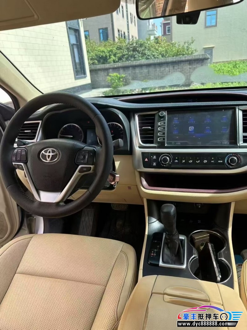 16年丰田汉兰达轿车抵押车出售