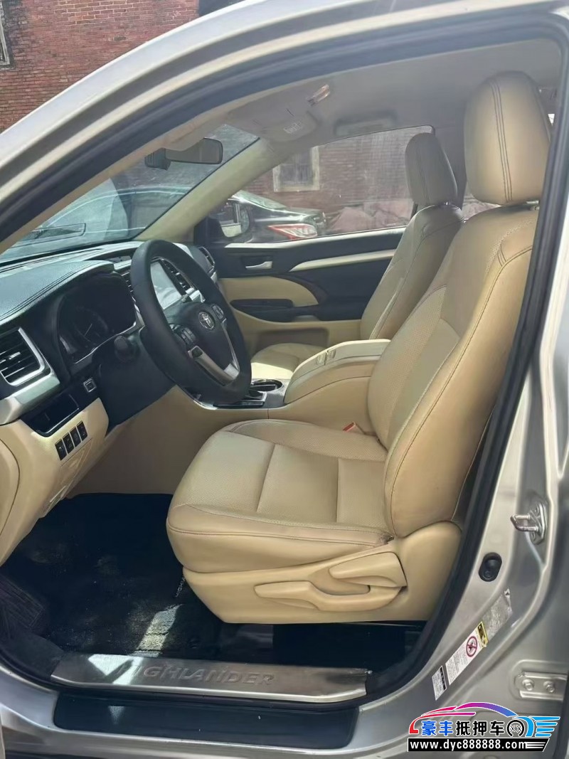 16年丰田汉兰达轿车抵押车出售