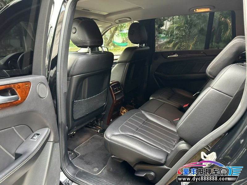 16年奔驰GLS轿车抵押车出售