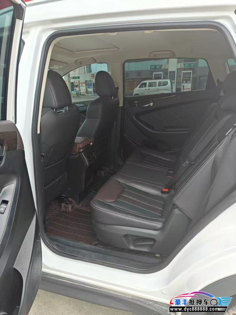 21年东风风光580轿车抵押车出售