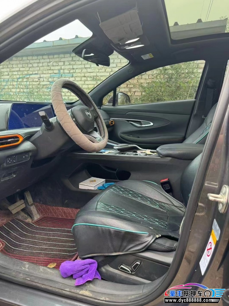 22年长安UN-T轿车抵押车出售