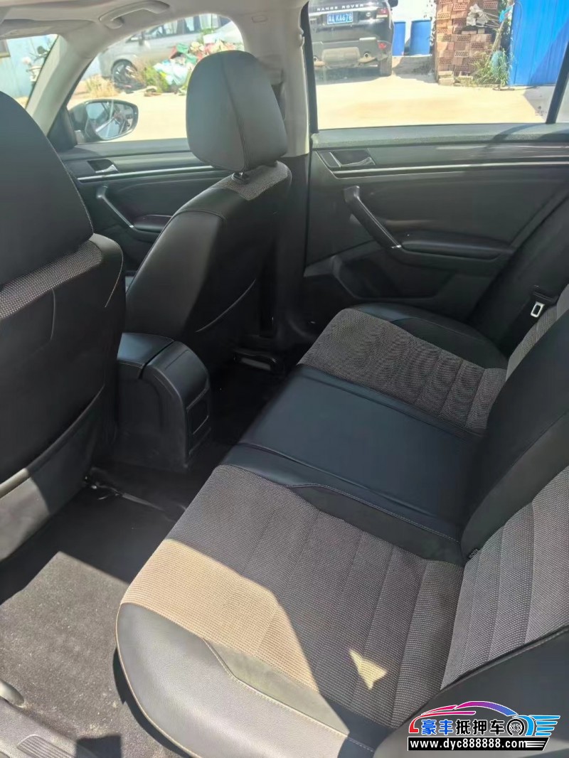 17年大众蔚领轿车抵押车出售