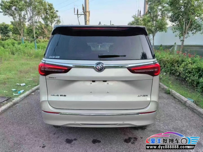 21年别克GL8轿车抵押车出售