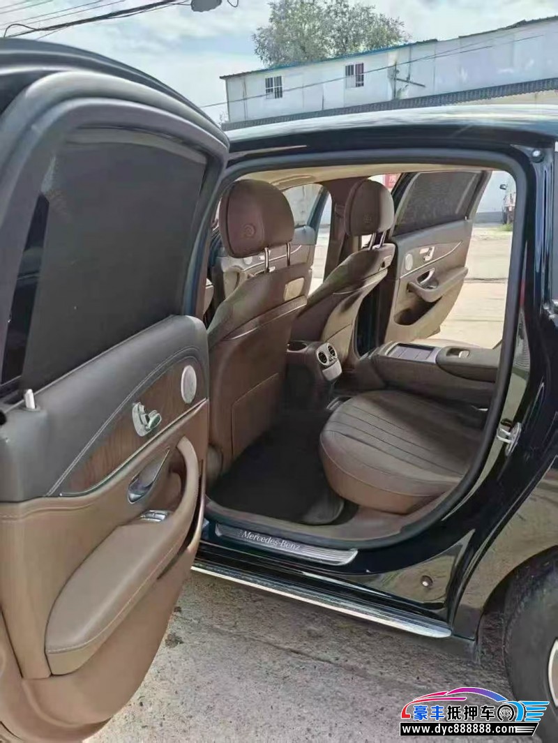 18年奔驰E轿车抵押车出售