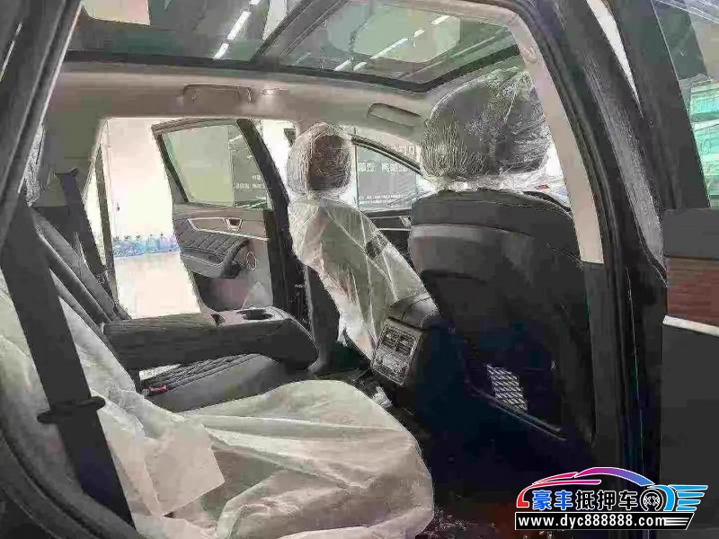 24年红旗HS7轿车抵押车出售