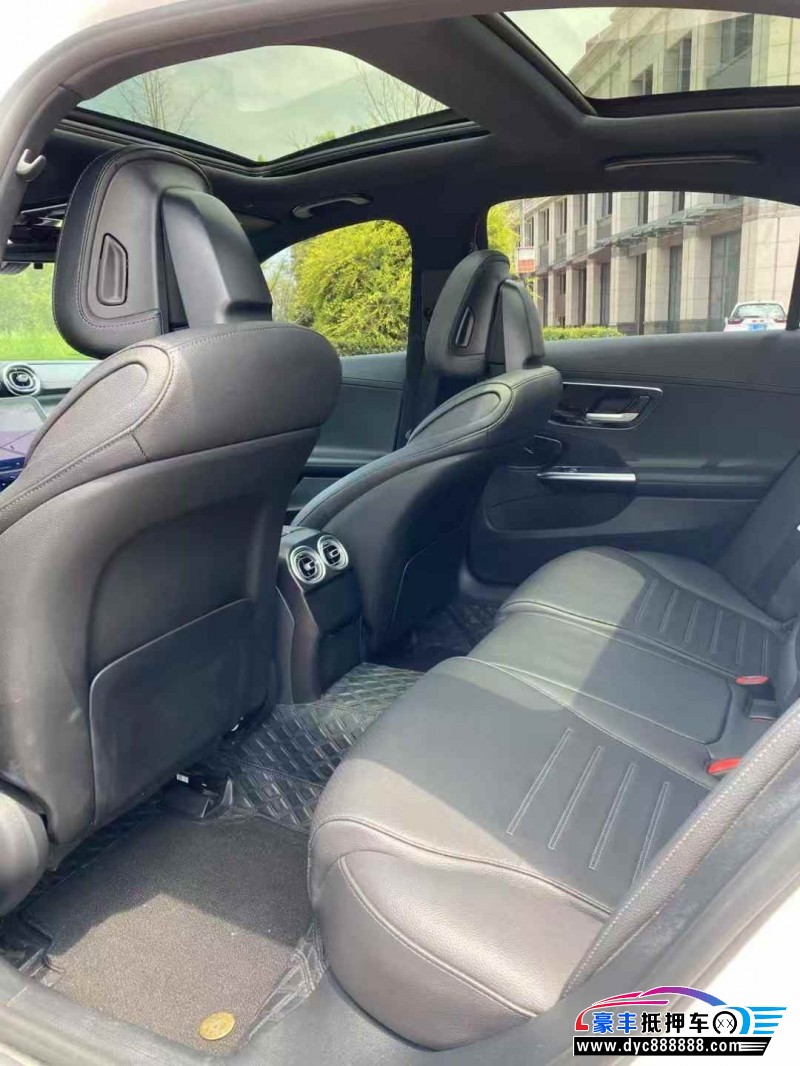 23年奔驰C轿车抵押车出售