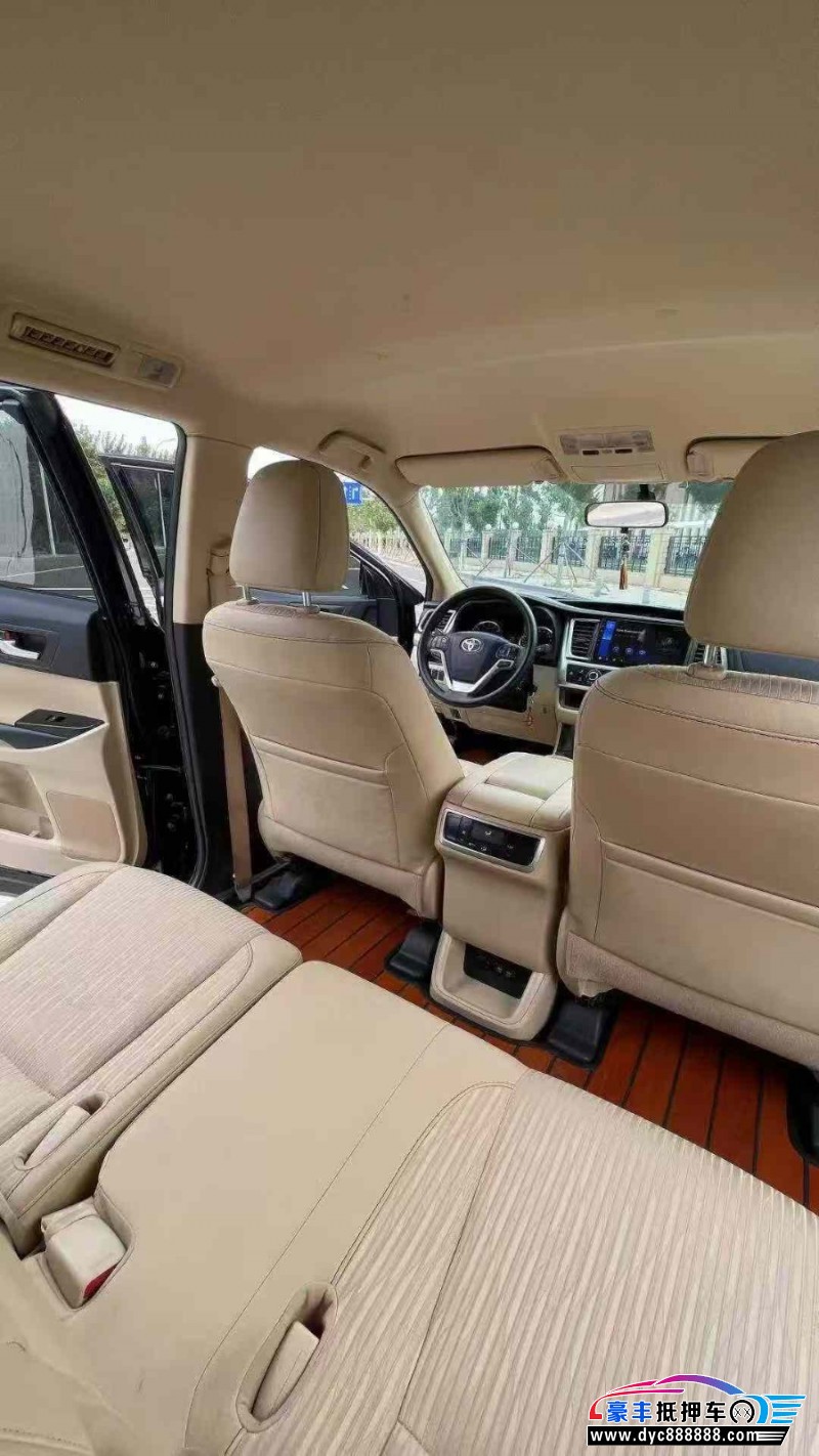 20年丰田汉兰达轿车抵押车出售