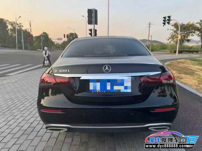 23年奔驰E轿车抵押车出售