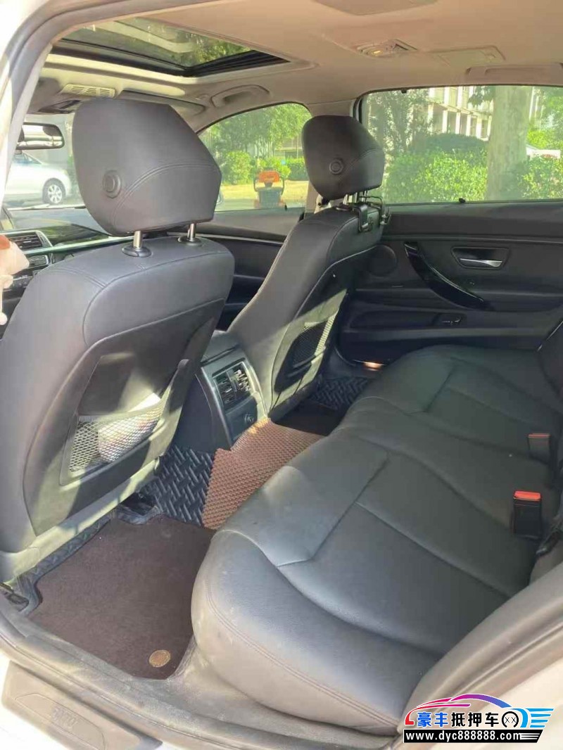 17年宝马3系轿车抵押车出售