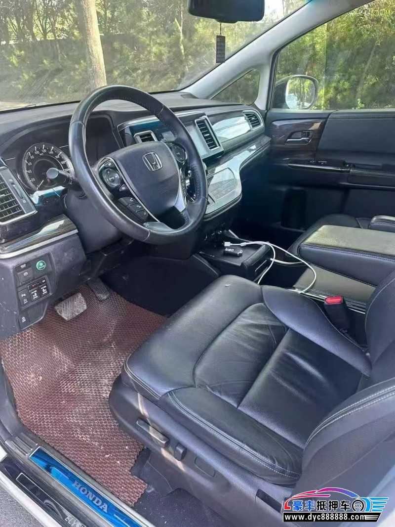 19年本田艾力绅轿车抵押车出售