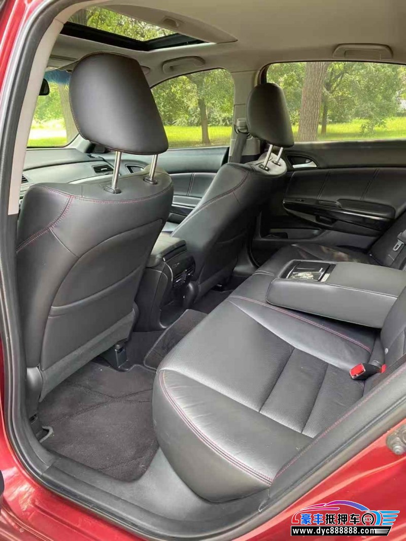 15年本田雅阁轿车抵押车出售