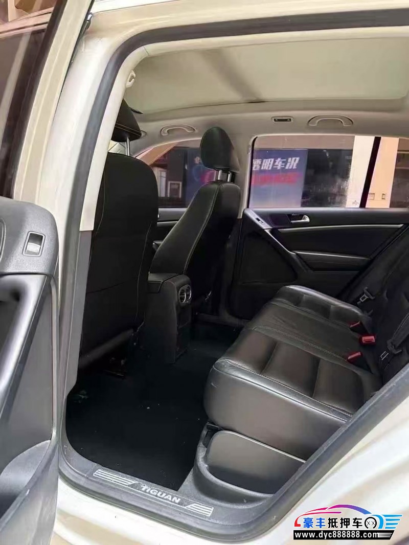 16年大众途观轿车抵押车出售