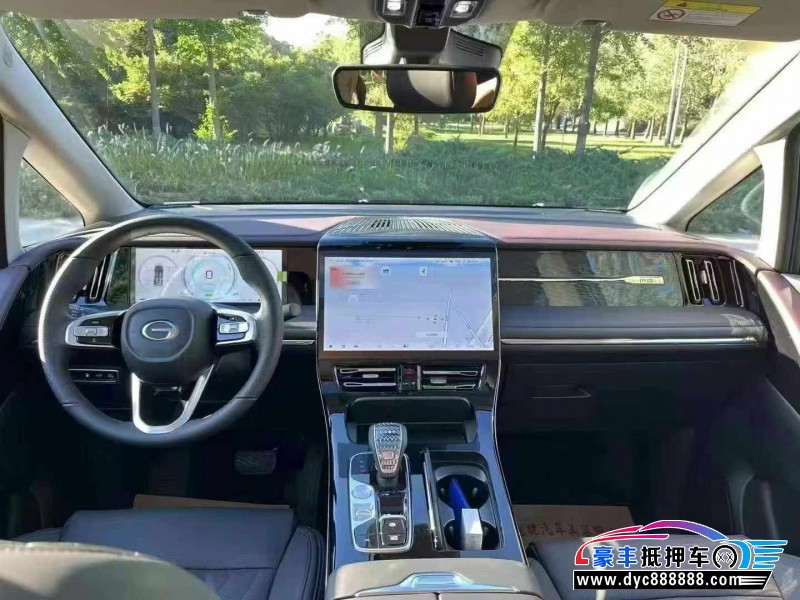 25年传祺M8轿车抵押车出售