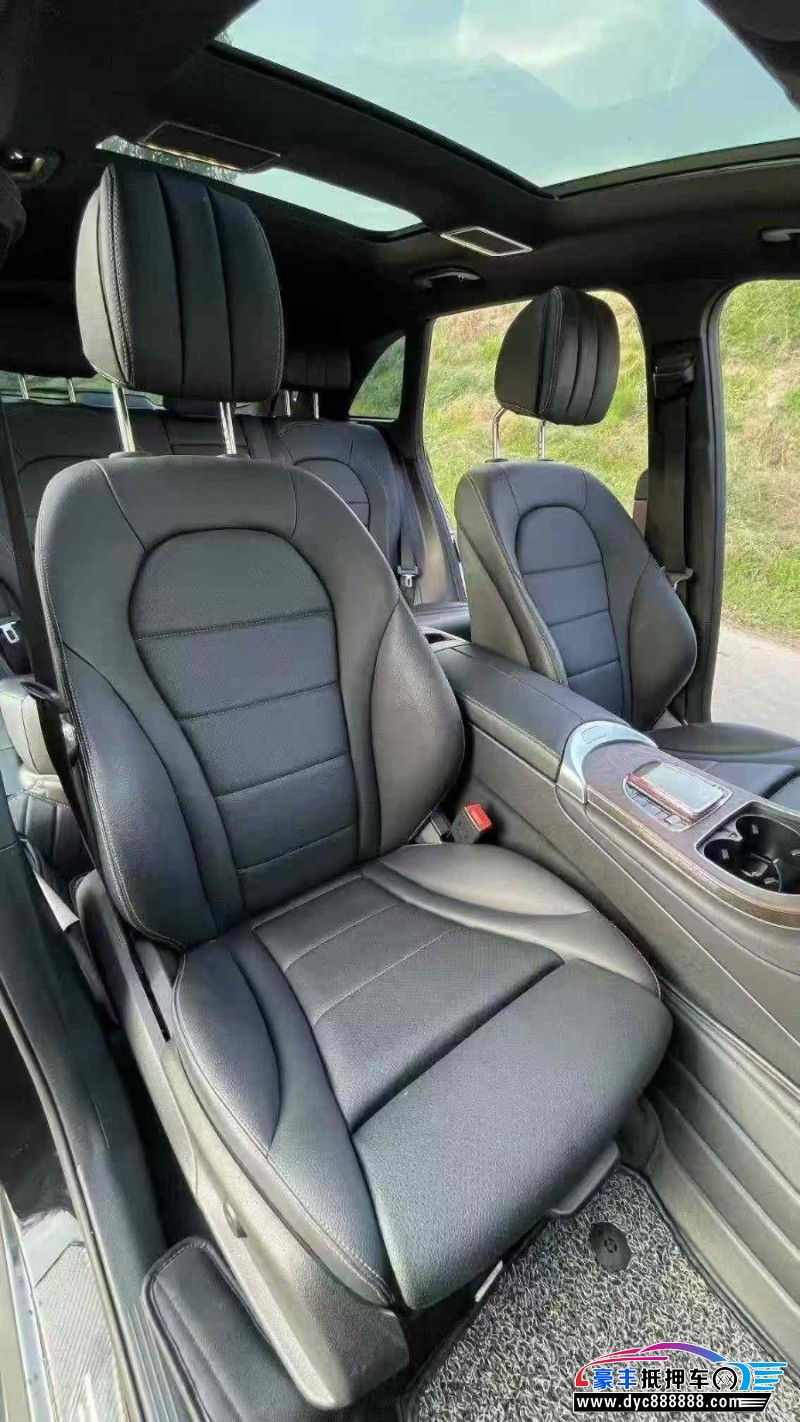 22年奔驰GLC轿车抵押车出售