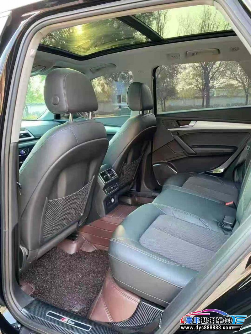 18年奥迪Q5轿车抵押车出售