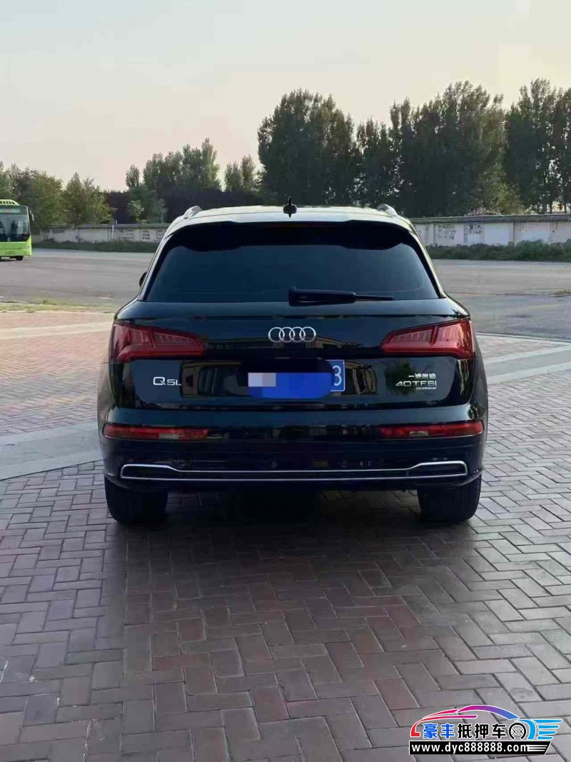 18年奥迪Q5轿车抵押车出售