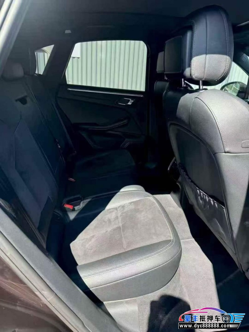 16年保时捷Macan迈凯轿车抵押车出售