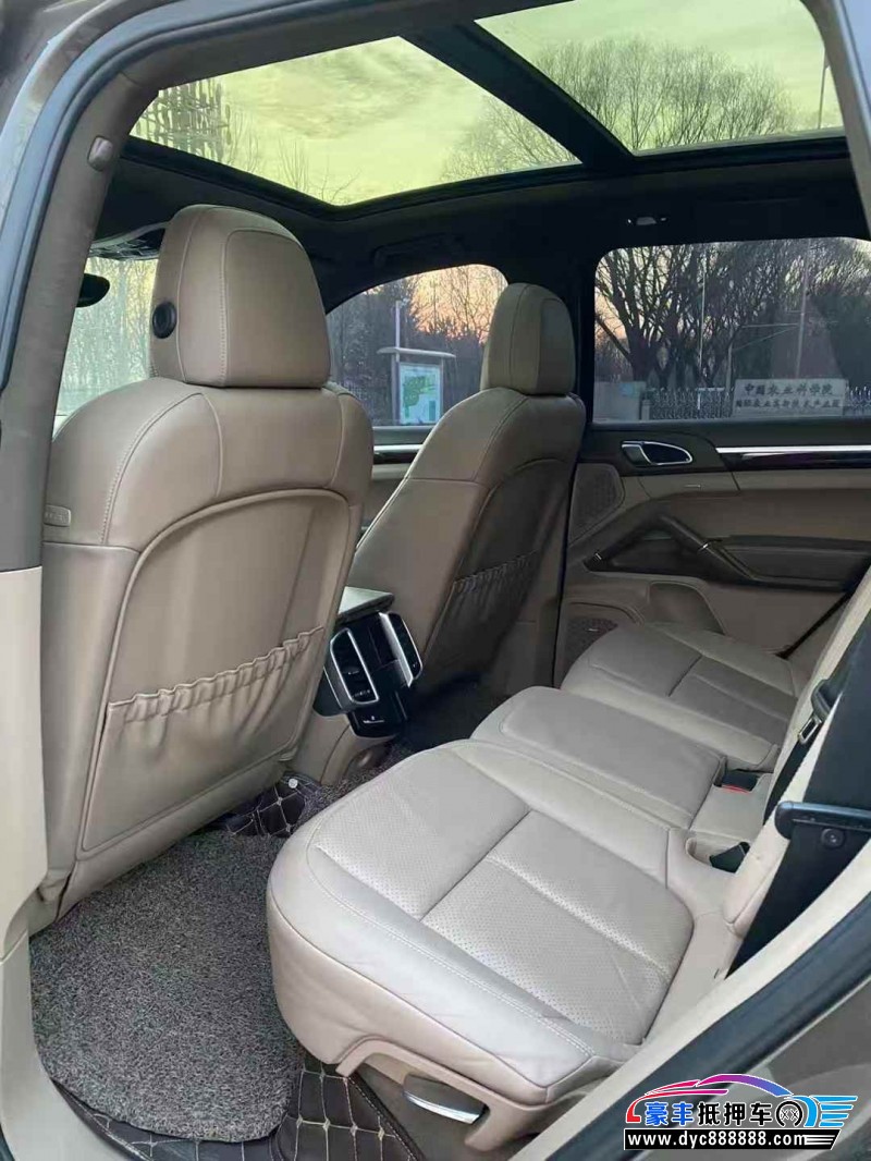 12年保时捷卡宴轿车抵押车出售