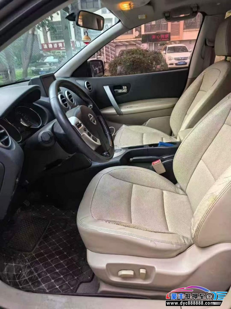 12年日产逍客轿车抵押车出售