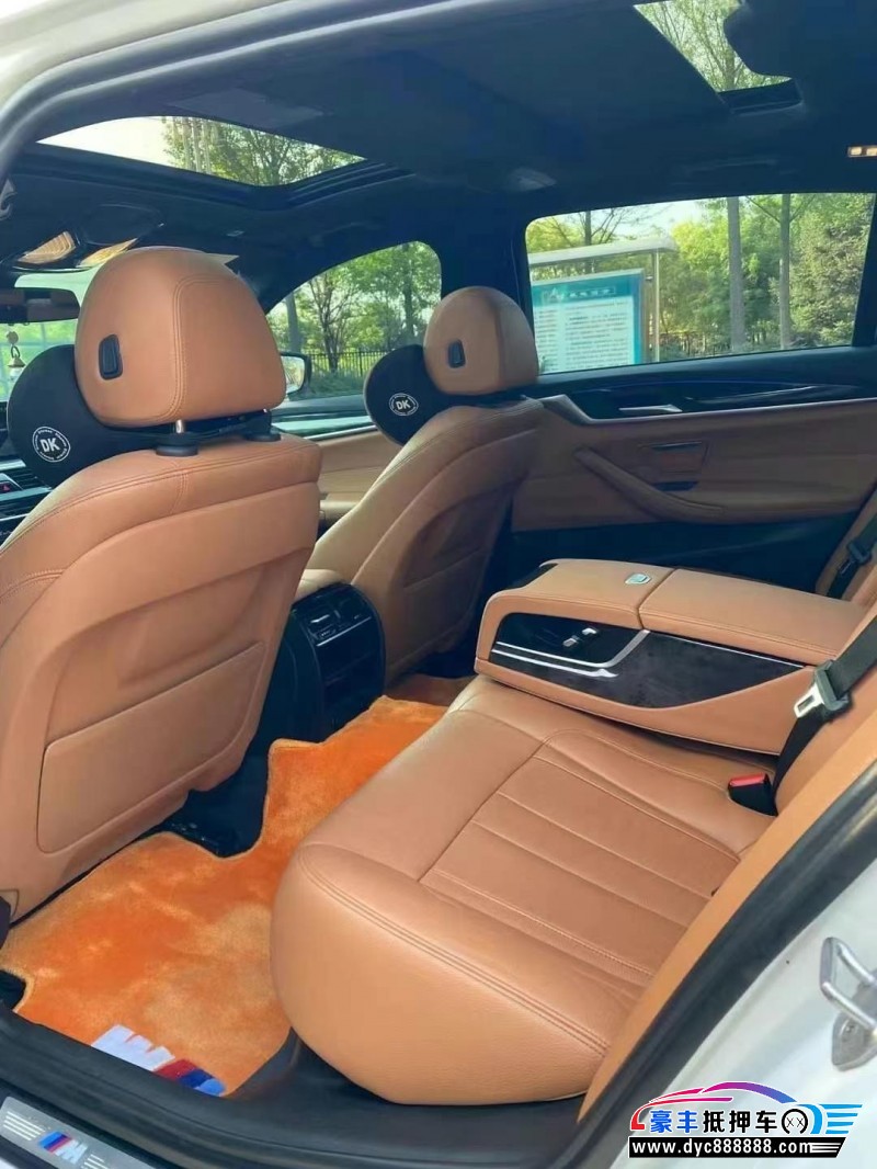 18年宝马5系轿车抵押车出售