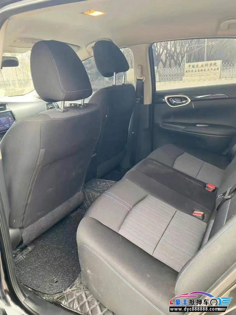 20年日产轩逸轿车抵押车出售